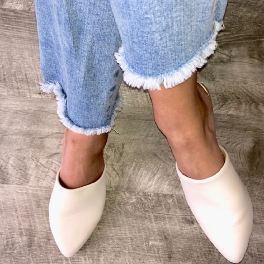 NWT White Mules Cute Slide Flats